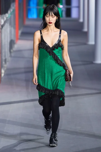 Look 44